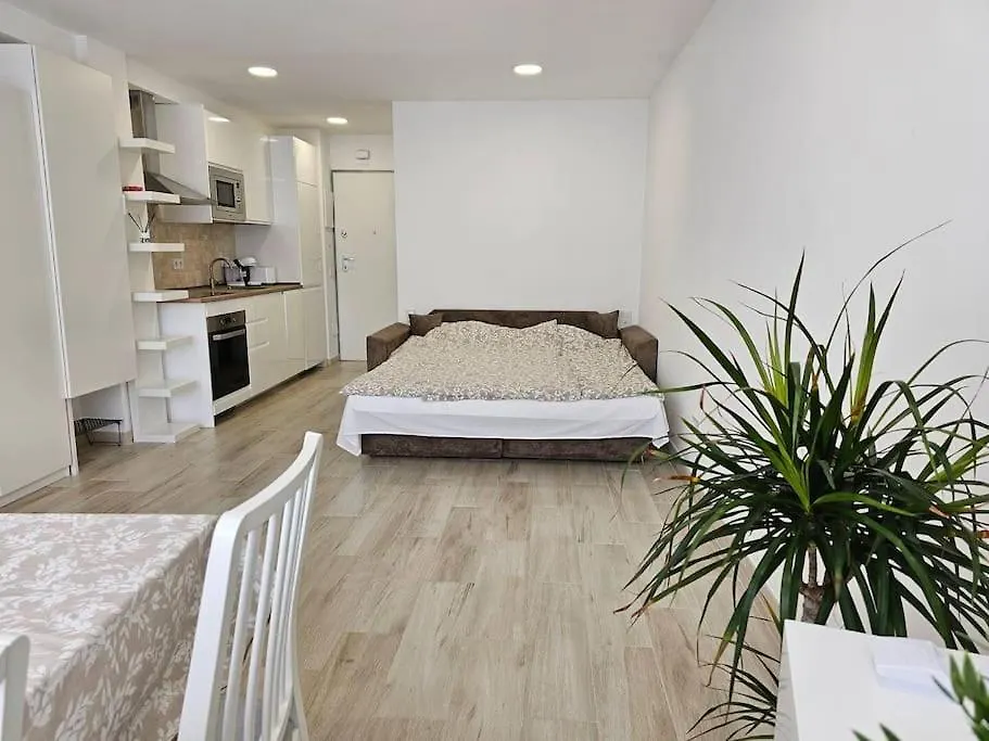 Luxury Apartment 30M From Beach Benalmádena 0*,  Spanien