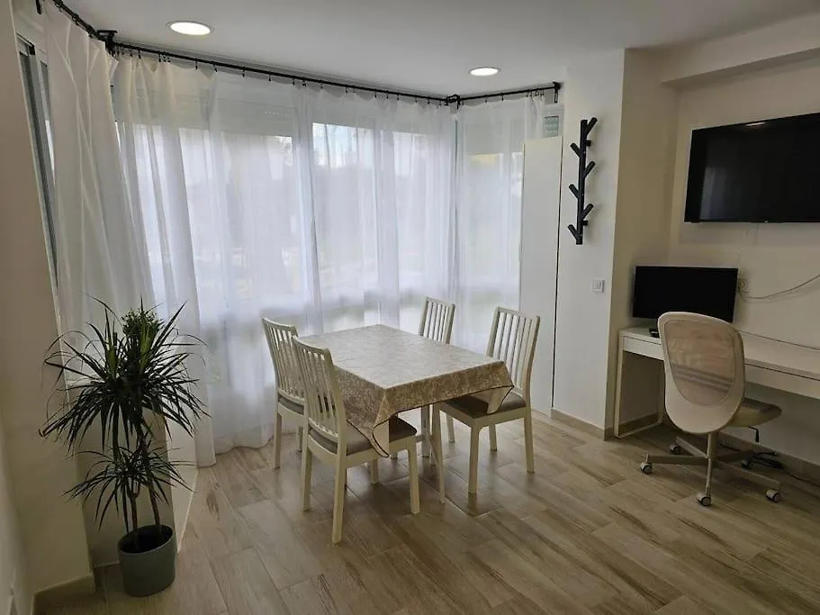 Luxury Apartment 30M From Beach Benalmádena Spanien